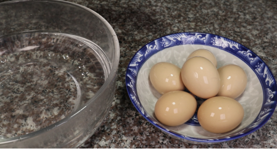 水煮荷包蛋这做法太实用了，圆润不散花，个个恰到好处，值得收藏