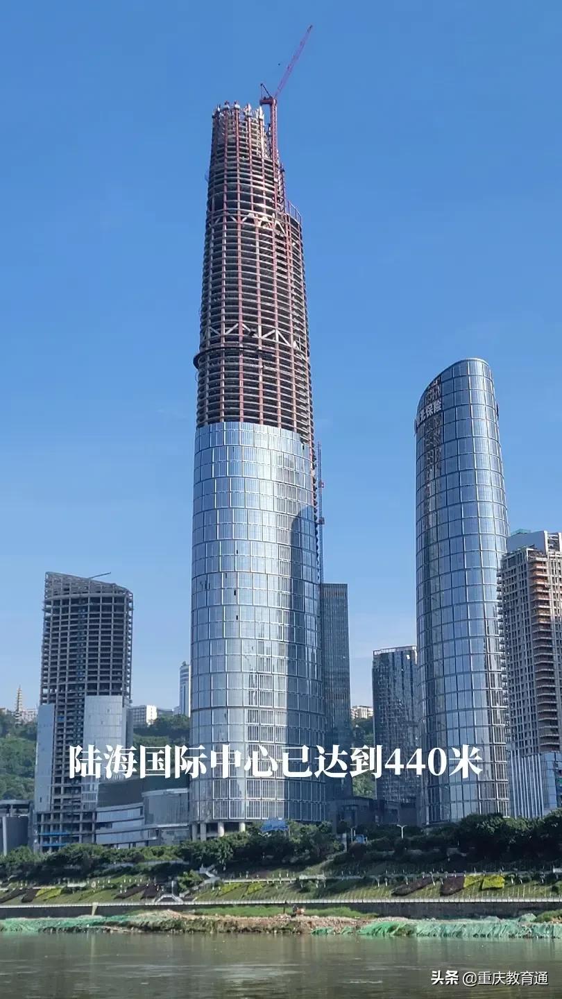 中国西部第一高楼：重庆陆海国际，今年6月封顶