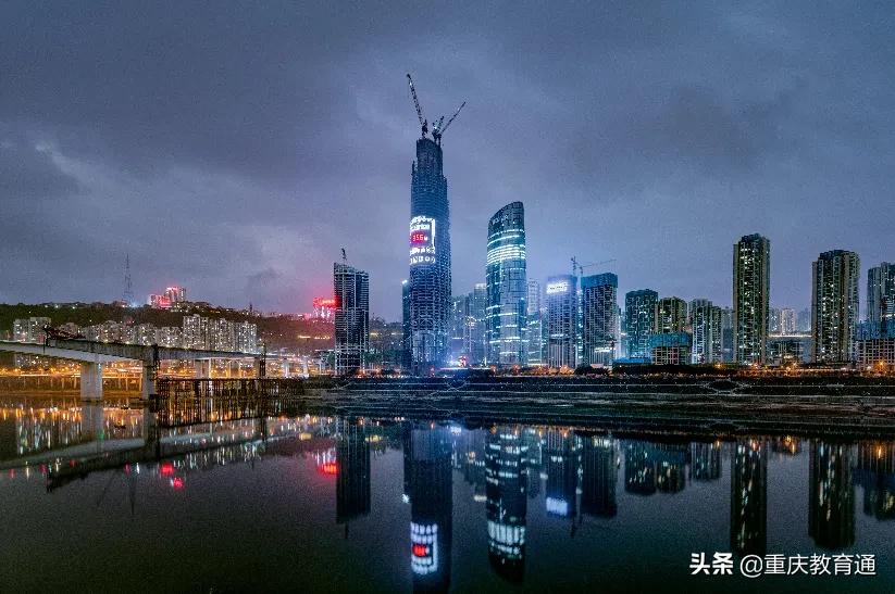 中国西部第一高楼：重庆陆海国际，今年6月封顶