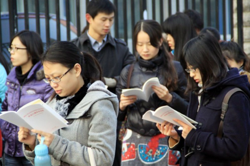 上海官宣2022年选调生招录标准，仅30所高校上榜，留学生不香了？