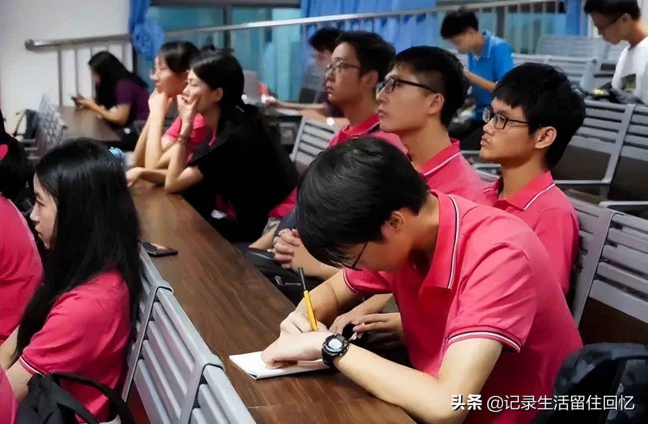 2022年中考在即，芜湖一中PK安师大附中，你更看好哪所重点高中？